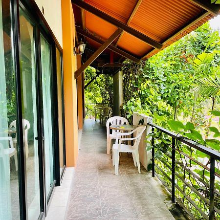 Wassana Sitdharma Guesthouse Trang Bagian luar foto