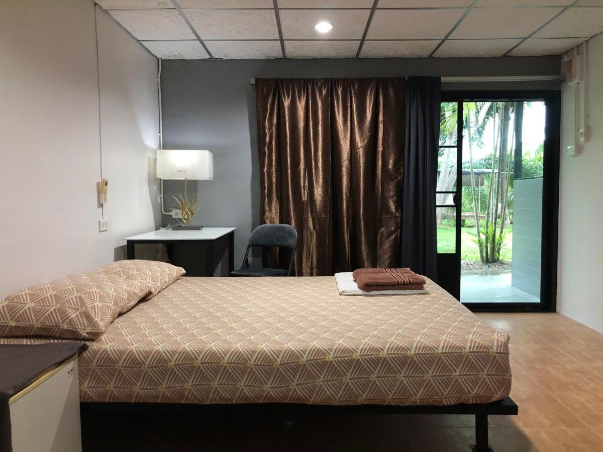 Wassana Sitdharma Guesthouse Trang Bagian luar foto
