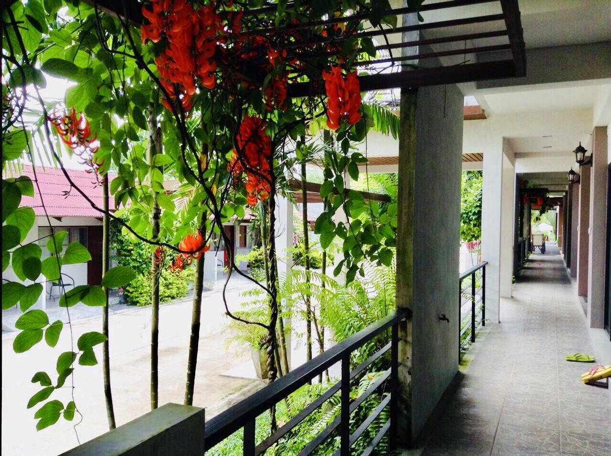 Wassana Sitdharma Guesthouse Trang Bagian luar foto