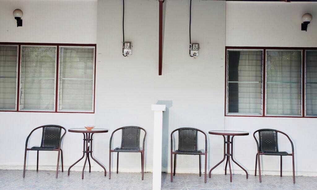 Wassana Sitdharma Guesthouse Trang Bagian luar foto