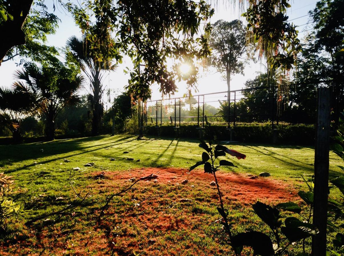 Wassana Sitdharma Guesthouse Trang Bagian luar foto