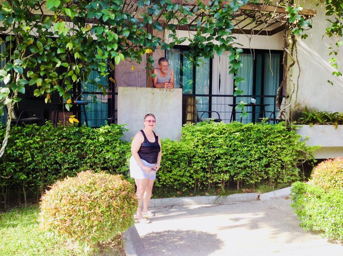 Wassana Sitdharma Guesthouse Trang Bagian luar foto