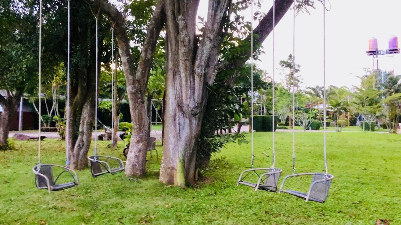 Wassana Sitdharma Guesthouse Trang Bagian luar foto