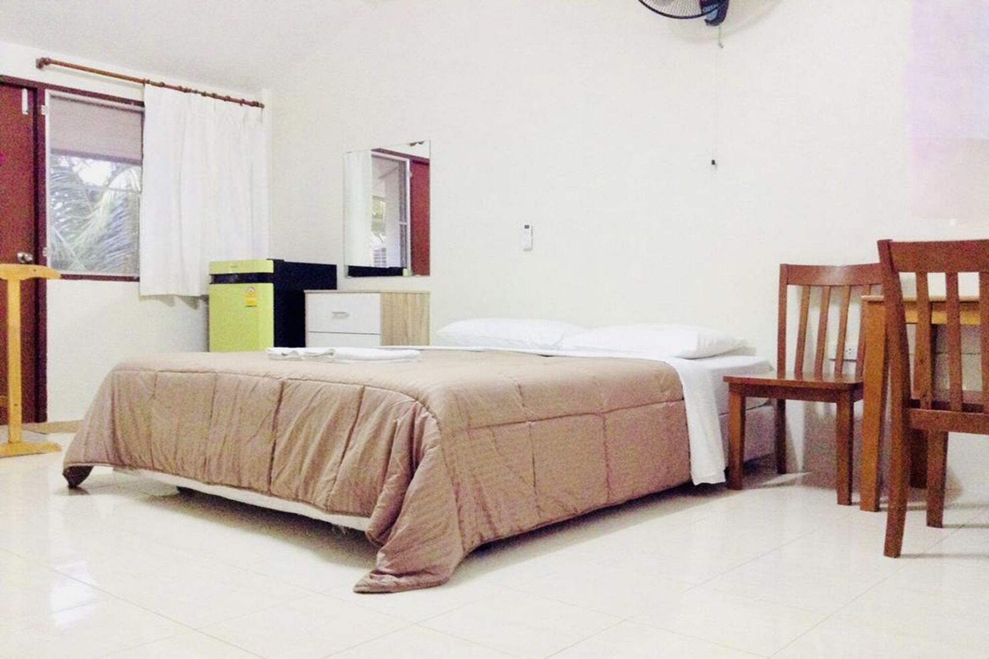 Wassana Sitdharma Guesthouse Trang Bagian luar foto